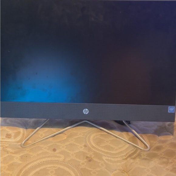 HP Blue Monitor